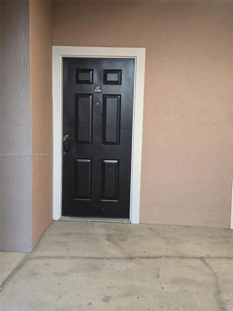 6413 Astor Village Ave #206 Orlando, FL 32835
