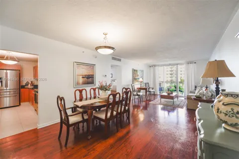 3000 S Ocean Dr #514