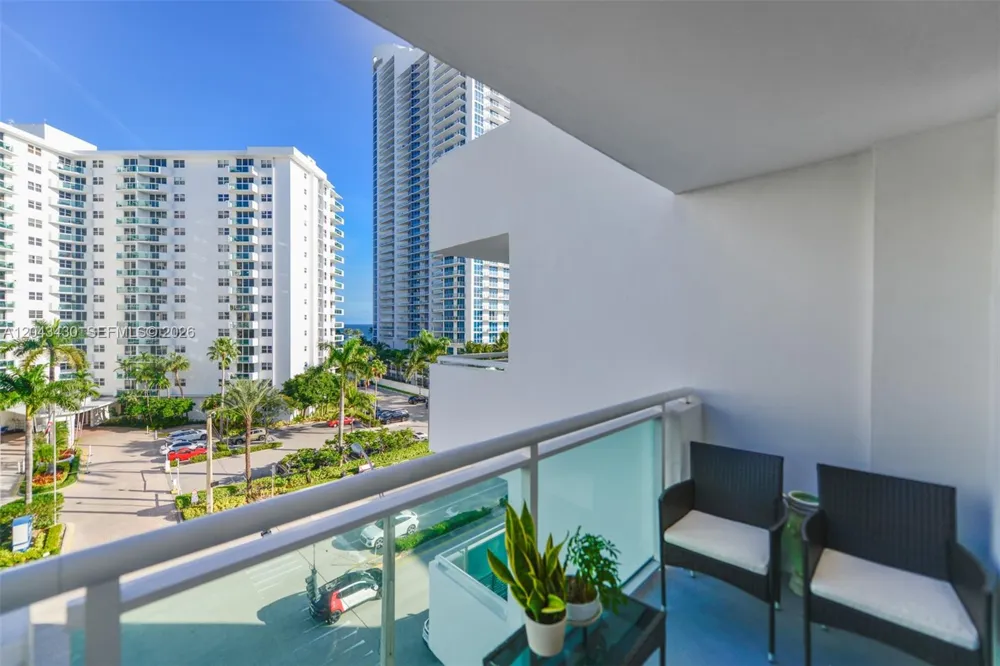 3000 S Ocean Dr #514 Hollywood, FL 33019