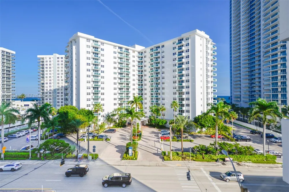 3000 S Ocean Dr #514 Hollywood, FL 33019
