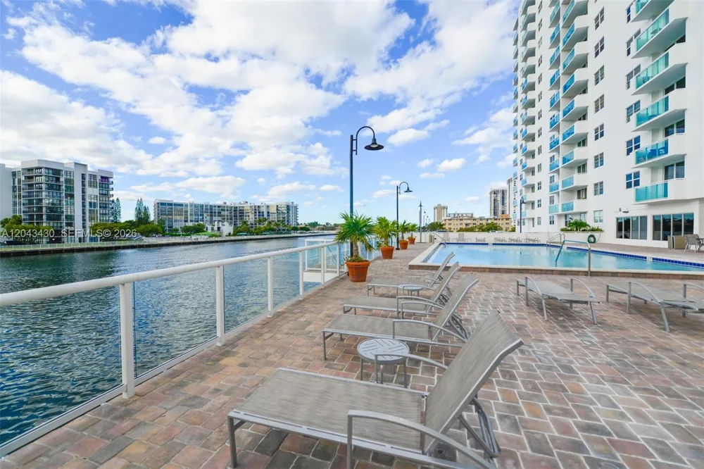 3000 S Ocean Dr #514 Hollywood, FL 33019