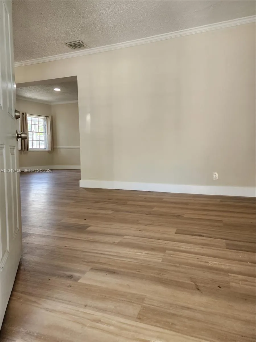 103 NW 35th St Miami, FL 33127