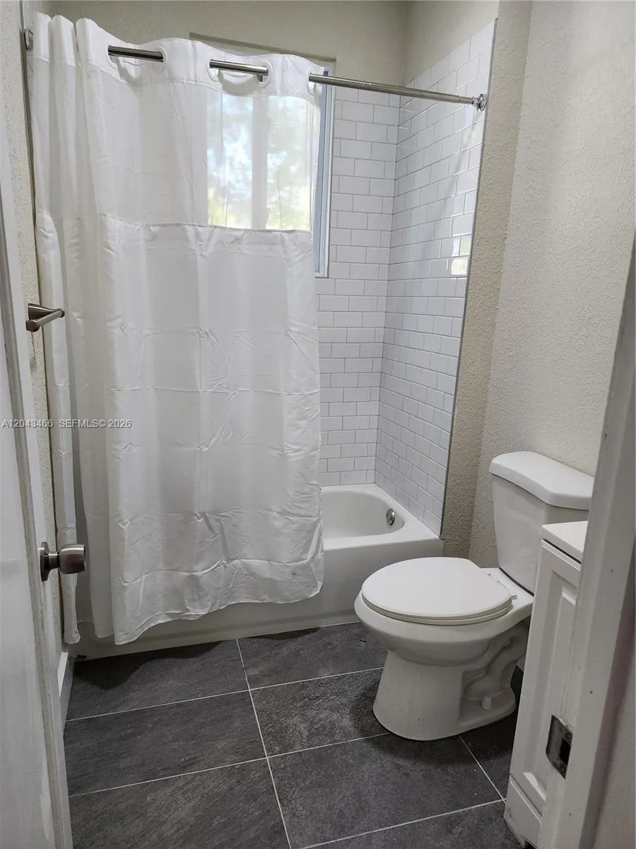103 NW 35th St Miami, FL 33127