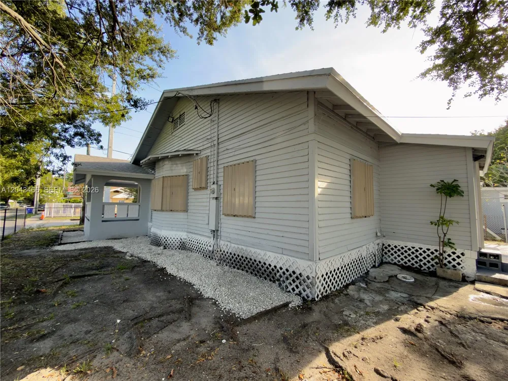 103 NW 35th St Miami, FL 33127