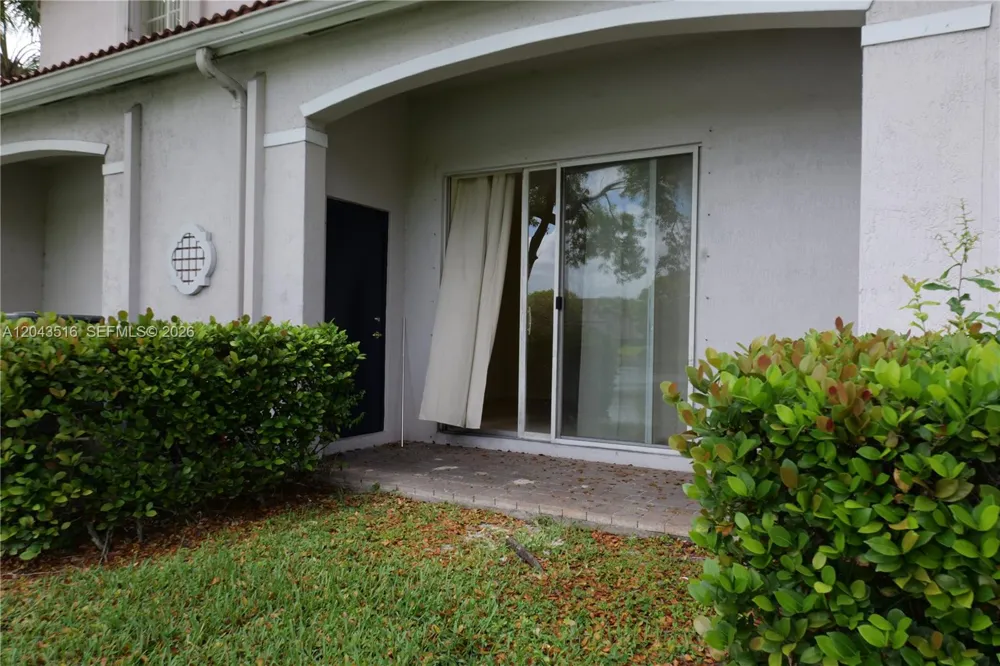 8220 SW 25th Ct Miramar, FL 33025