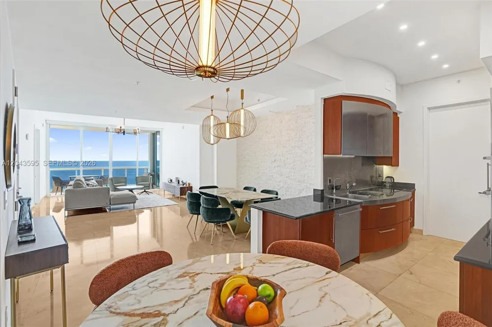 18101 Collins Ave #1607 Sunny Isles Beach, FL 33160