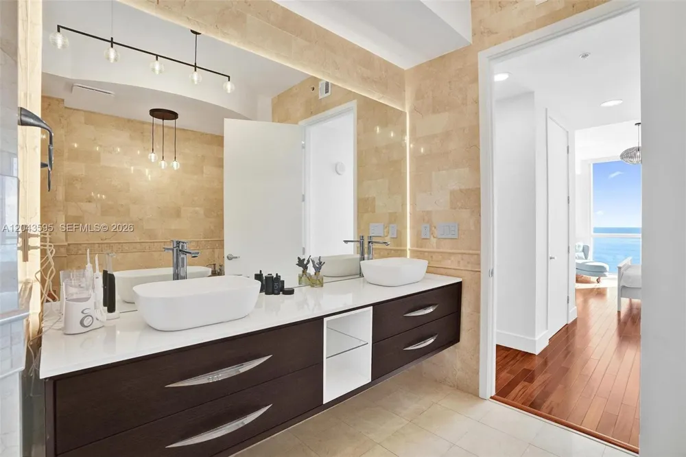 18101 Collins Ave #1607 Sunny Isles Beach, FL 33160