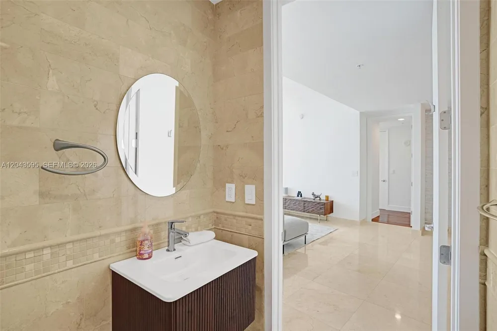 18101 Collins Ave #1607 Sunny Isles Beach, FL 33160