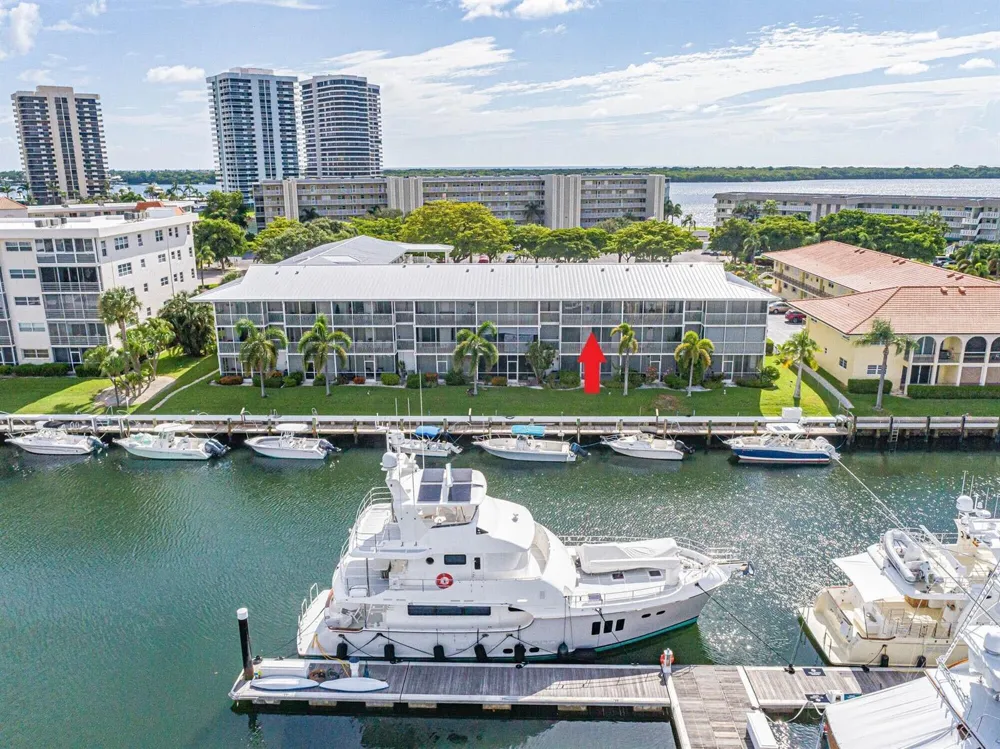 37 Yacht Club Drive #310 North Palm Beach, FL 33408
