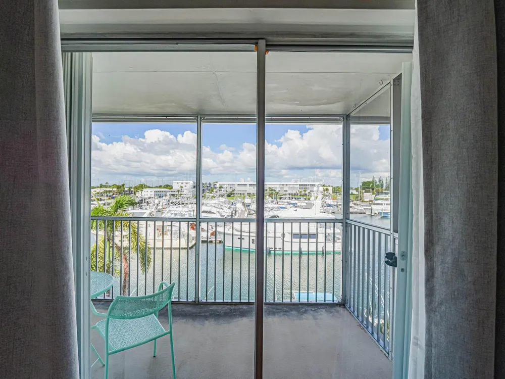 37 Yacht Club Drive #310 North Palm Beach, FL 33408