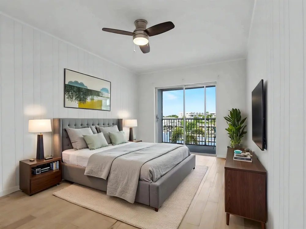 37 Yacht Club Drive #310 North Palm Beach, FL 33408