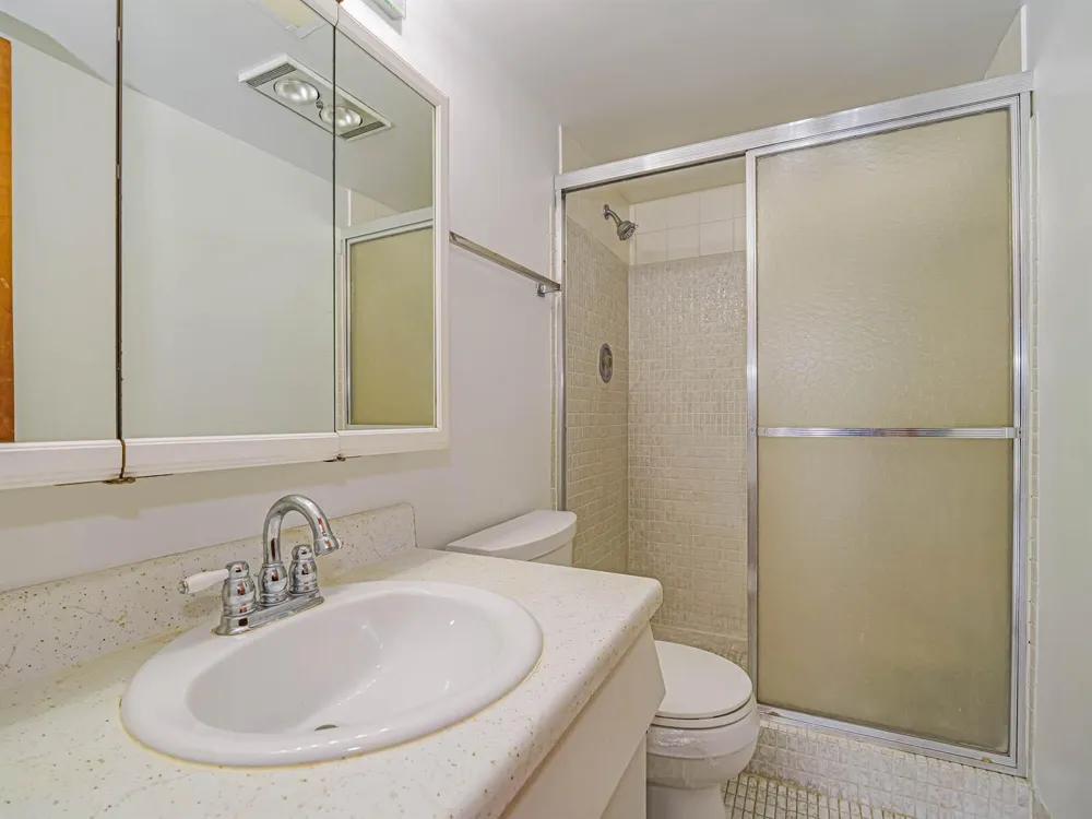 37 Yacht Club Drive #310 North Palm Beach, FL 33408
