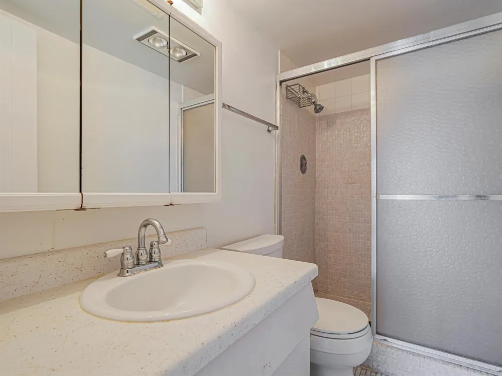 37 Yacht Club Drive #310 North Palm Beach, FL 33408