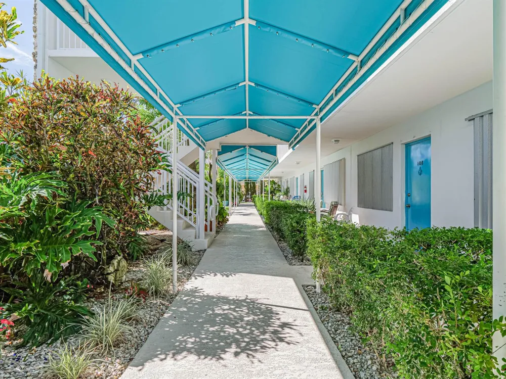 37 Yacht Club Drive #310 North Palm Beach, FL 33408