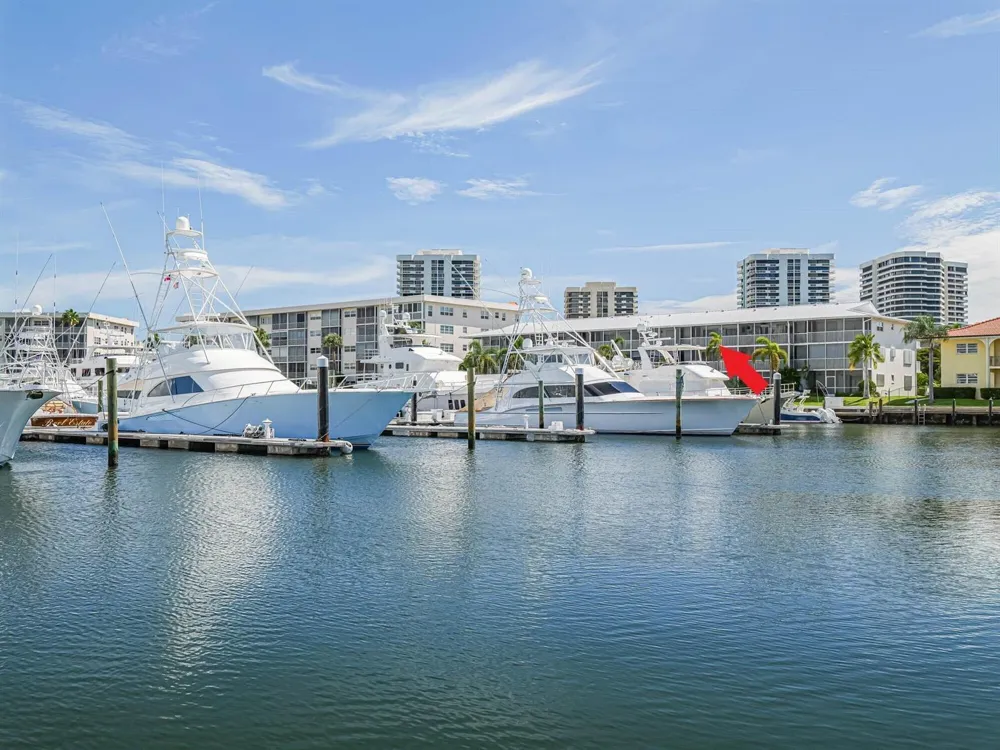 37 Yacht Club Drive #310 North Palm Beach, FL 33408