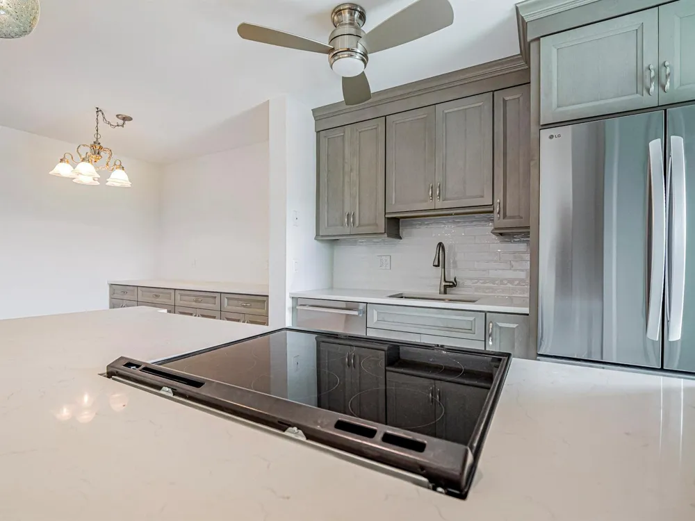 37 Yacht Club Drive #310 North Palm Beach, FL 33408
