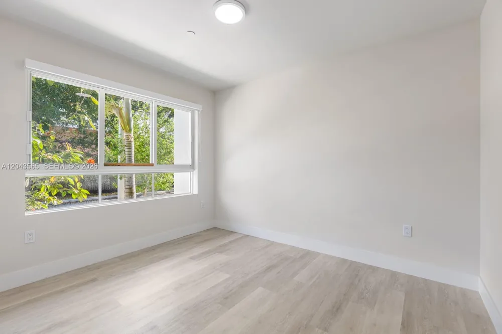 2505 NE 193rd St #4108 Miami, FL 33180