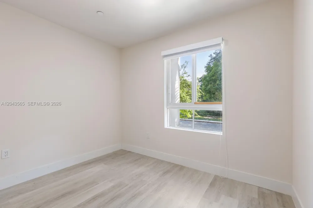 2505 NE 193rd St #4108 Miami, FL 33180