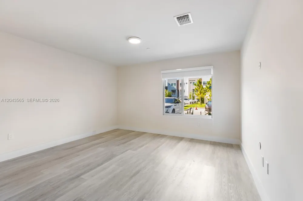 2505 NE 193rd St #4108 Miami, FL 33180