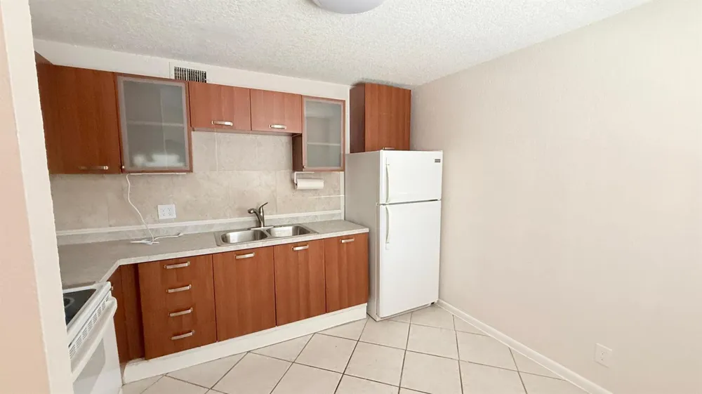 501 W Kalmia Drive #2 West Palm Beach, FL 33403