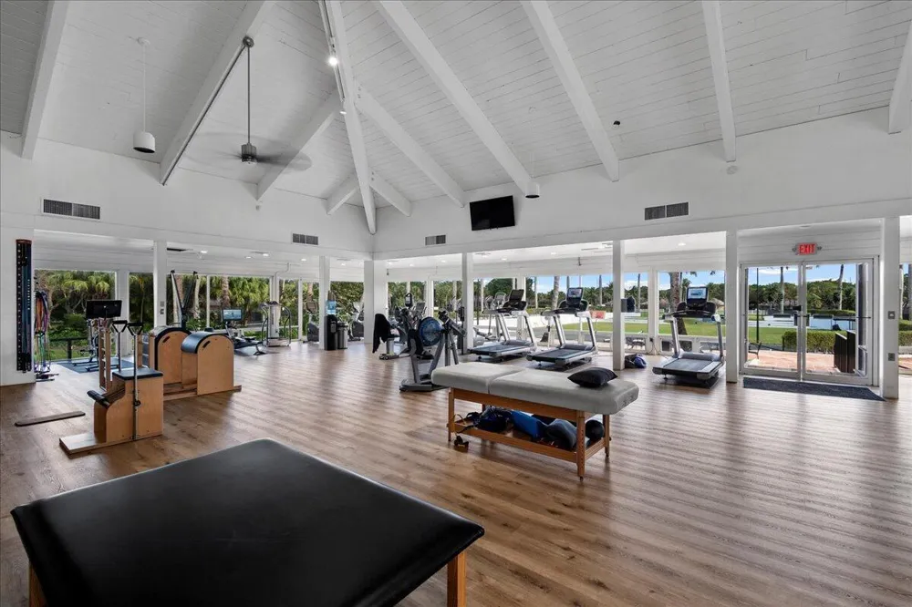 11863 Wimbledon Circle #524 Wellington, FL 33414