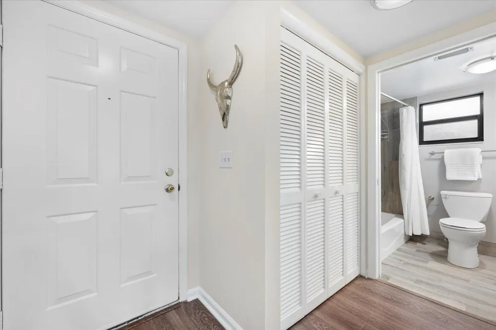 11863 Wimbledon Circle #524 Wellington, FL 33414