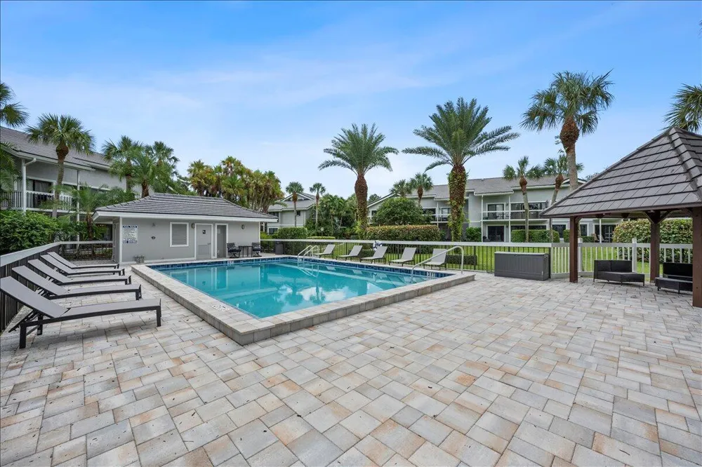 11863 Wimbledon Circle #524 Wellington, FL 33414