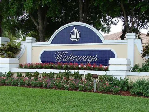 4271 SW 10th Court