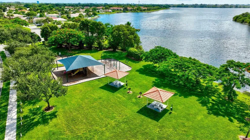 4271 SW 10th Court Deerfield Beach, FL 33442