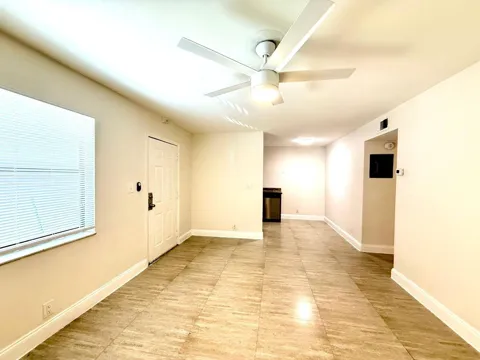 607 NE 29th Drive #22