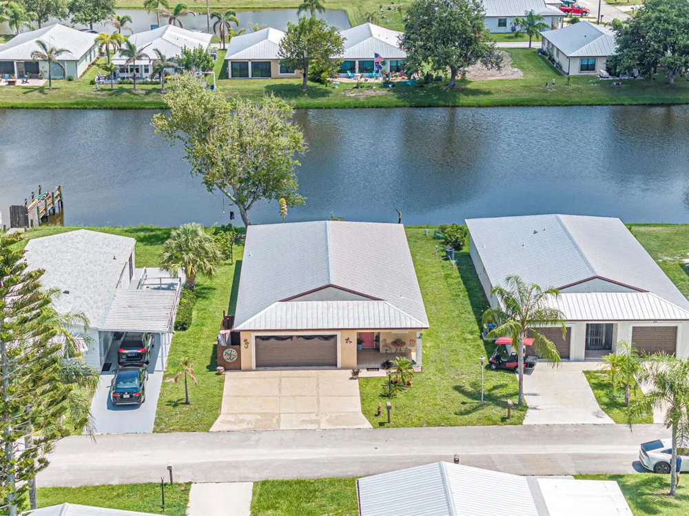 23 Arboles Del Norte Fort Pierce, FL 34951