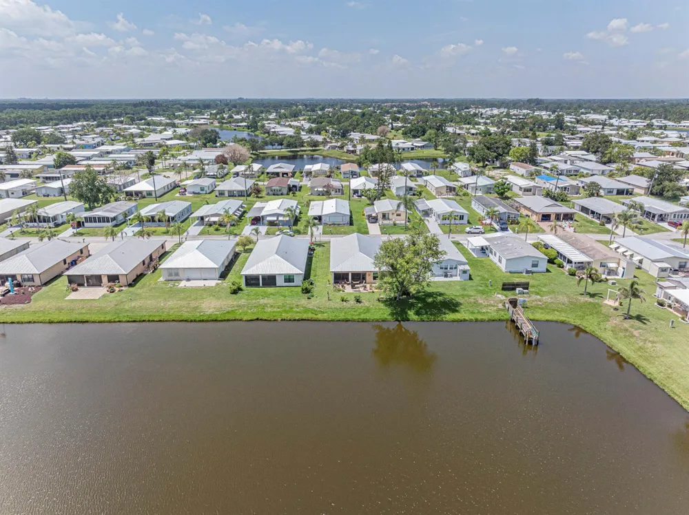 23 Arboles Del Norte Fort Pierce, FL 34951