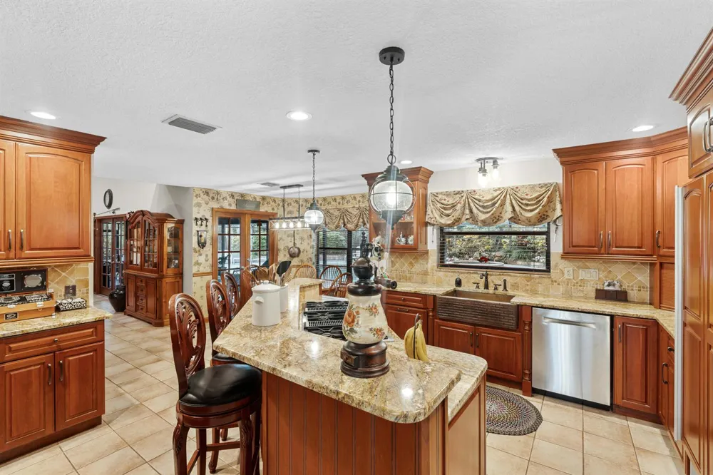 5371 Cougars Prowl Lake Worth, FL 33449