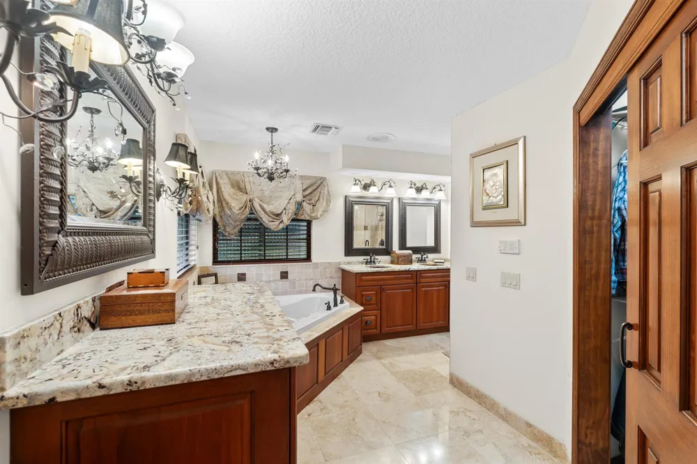 5371 Cougars Prowl Lake Worth, FL 33449