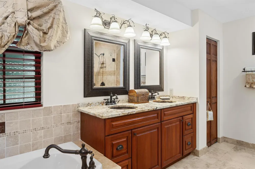 5371 Cougars Prowl Lake Worth, FL 33449