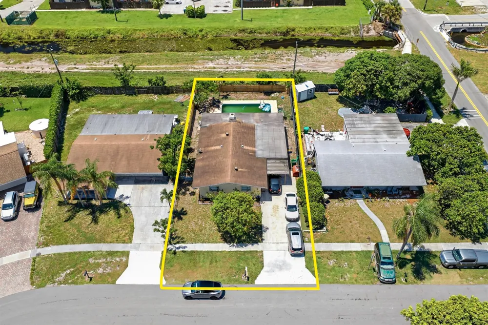 18 Andros Road Palm Springs, FL 33461