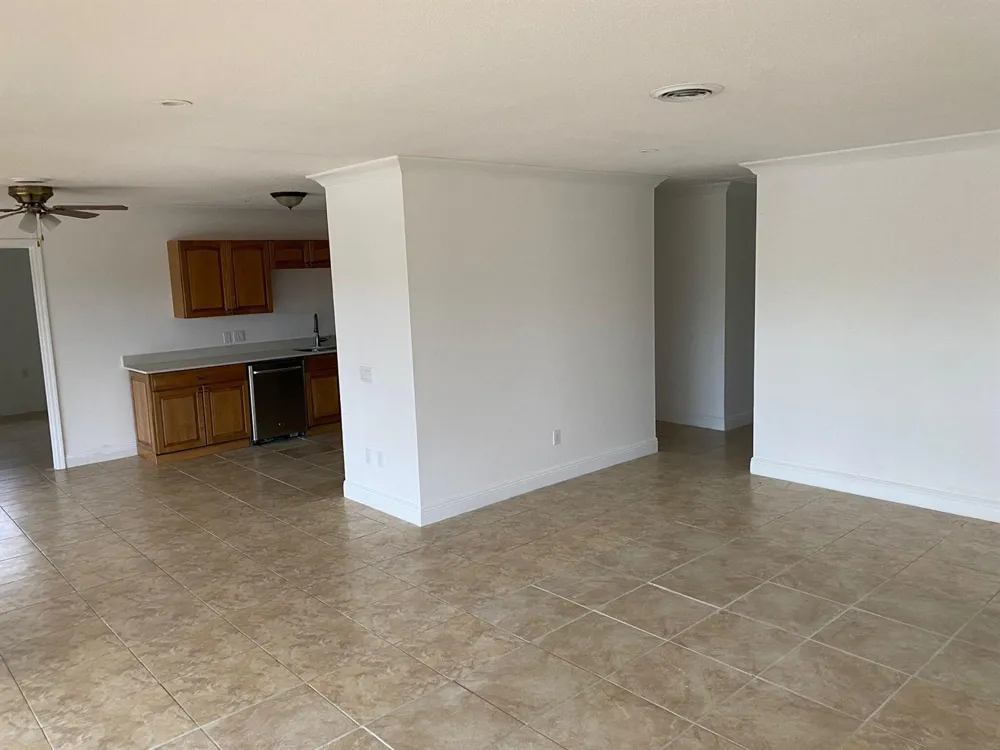 18 Andros Road Palm Springs, FL 33461