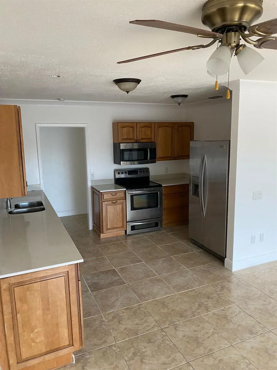 18 Andros Road Palm Springs, FL 33461