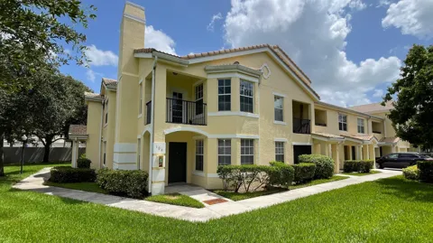 170 SW Peacock Boulevard #36-104