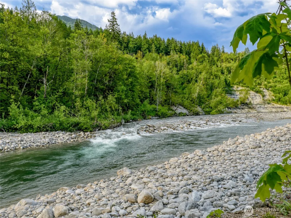 76135 NE 122nd Street Skykomish, WA 98288