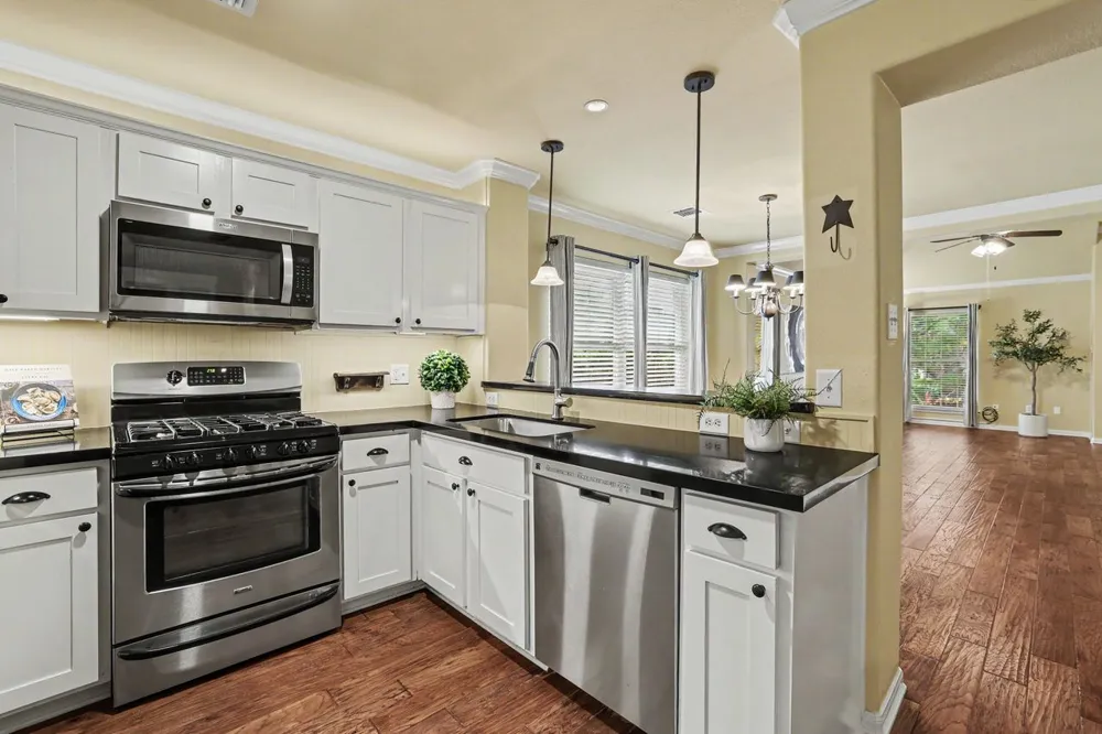 1710 Gaylord Drive Austin, TX 78728