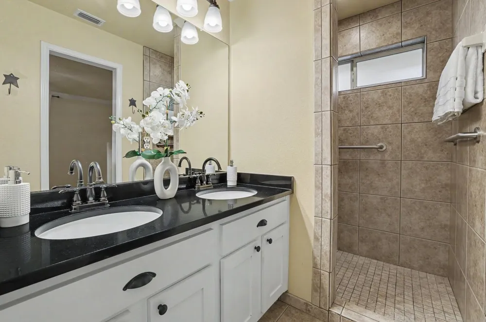 1710 Gaylord Drive Austin, TX 78728