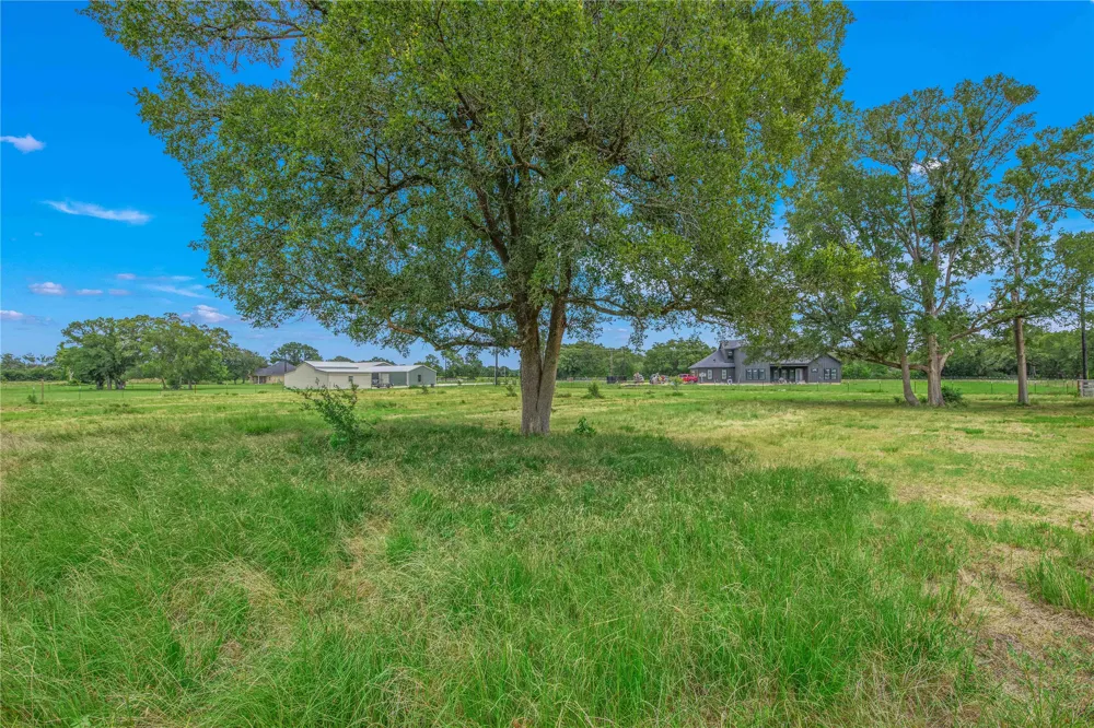 12889 Della Love Road Bryan, TX 77808