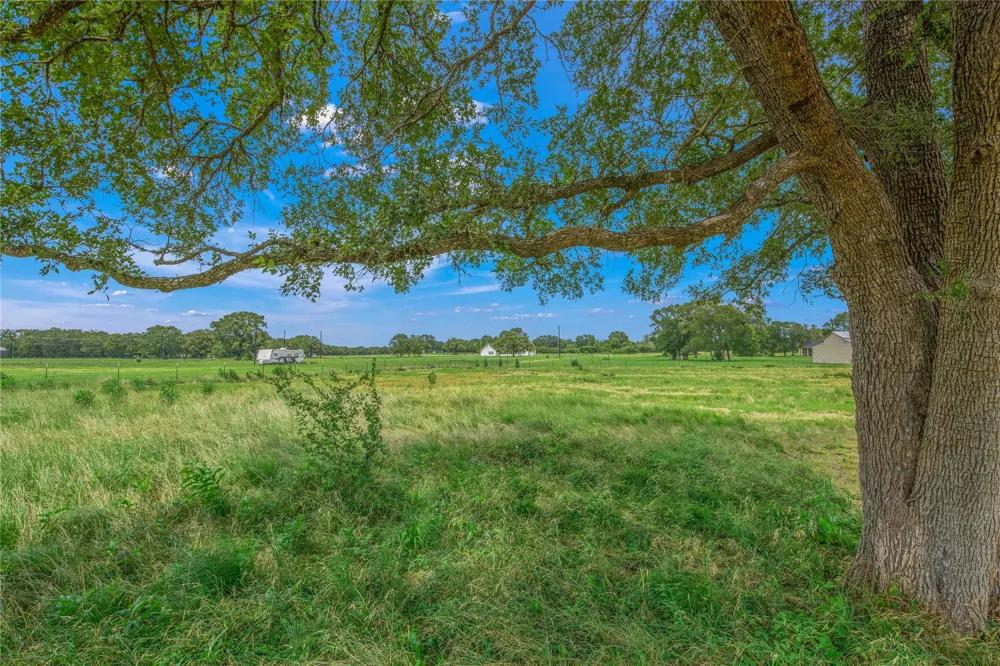 12889 Della Love Road Bryan, TX 77808