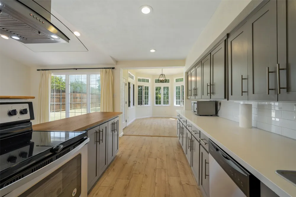13536 Castleton Drive Farmers Branch, TX 75234
