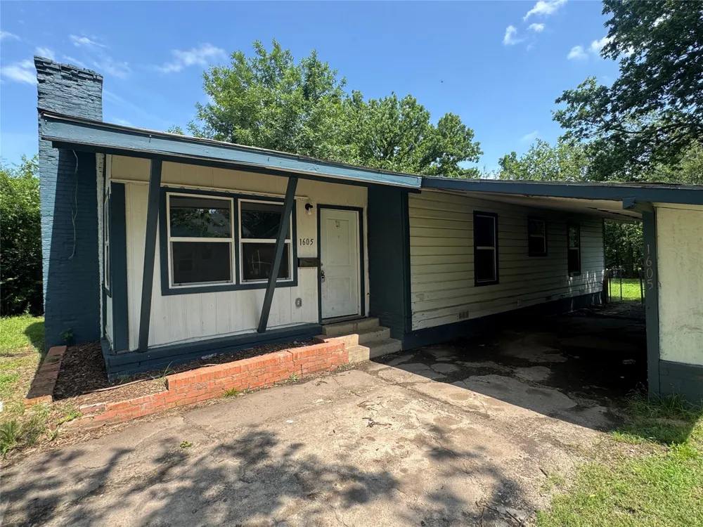 1605 Jackson Street Commerce, TX 75428