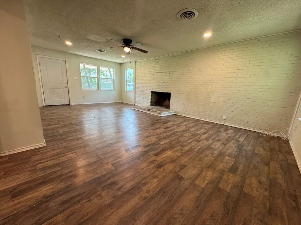 1605 Jackson Street Commerce, TX 75428