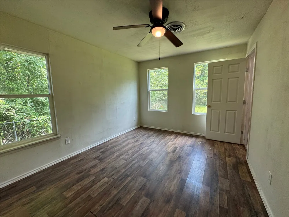1605 Jackson Street Commerce, TX 75428