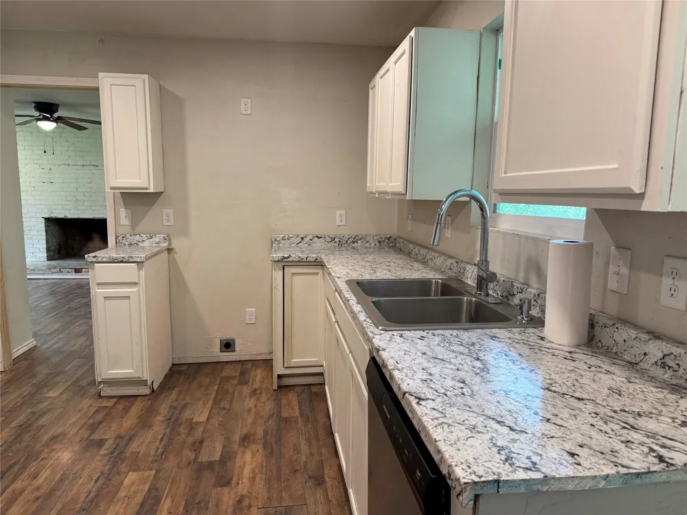1605 Jackson Street Commerce, TX 75428