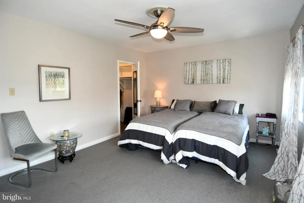 1200 S ARLINGTON RIDGE ROAD #704 Arlington, VA 22202